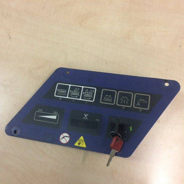 Control Panel Assembly for Nilfisk BR 850 - Panel de instrumentos pour Machine de nettoyage: photos 1 Control Panel Assembly for Nilfisk BR 850 - Panel de instrumentos pour Machine de nettoyage: photos 1