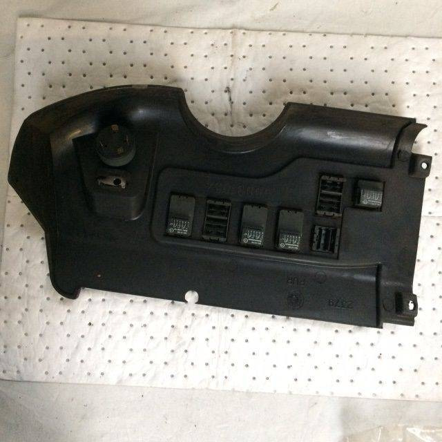 Control panel hood for Jungheinrich ETV 214/216 - Système électrique pour Matériel de manutention: photos 2 Control panel hood for Jungheinrich ETV 214/216 - Système électrique pour Matériel de manutention: photos 2