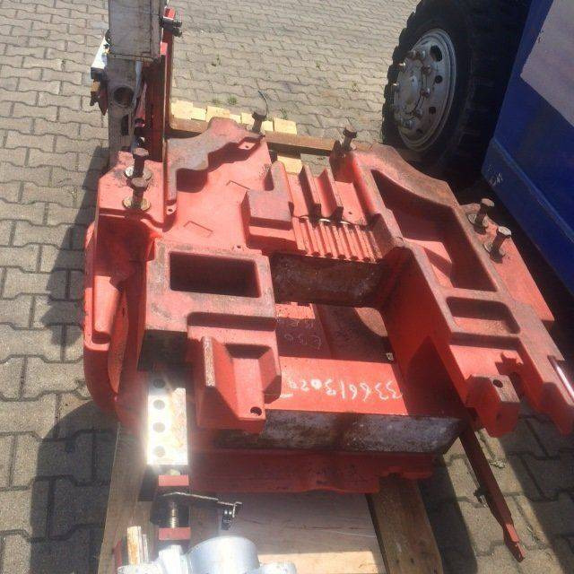 Counterweight for Linde E30-600S, Series 336-03 - Contrepoids pour Matériel de manutention: photos 3 Counterweight for Linde E30-600S, Series 336-03 - Contrepoids pour Matériel de manutention: photos 3