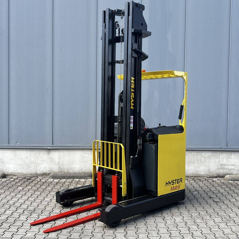 Hyster R1.4H - Chariot à mât rétractable: photos 2 Hyster R1.4H - Chariot à mât rétractable: photos 2