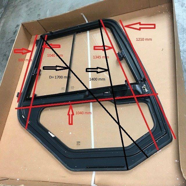 Left door for Komatsu - Portière et pièces pour Matériel de manutention: photos 4 Left door for Komatsu - Portière et pièces pour Matériel de manutention: photos 4