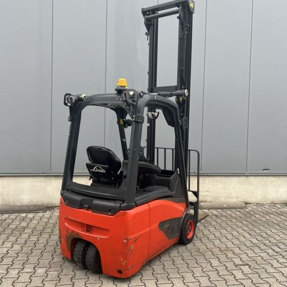 Linde E15 (386-02) EVO - Chariot élévateur électrique: photos 2 Linde E15 (386-02) EVO - Chariot élévateur électrique: photos 2