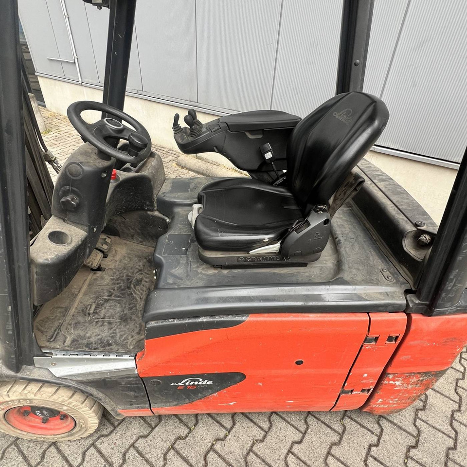 Linde E16L (386) - Chariot élévateur électrique: photos 3 Linde E16L (386) - Chariot élévateur électrique: photos 3