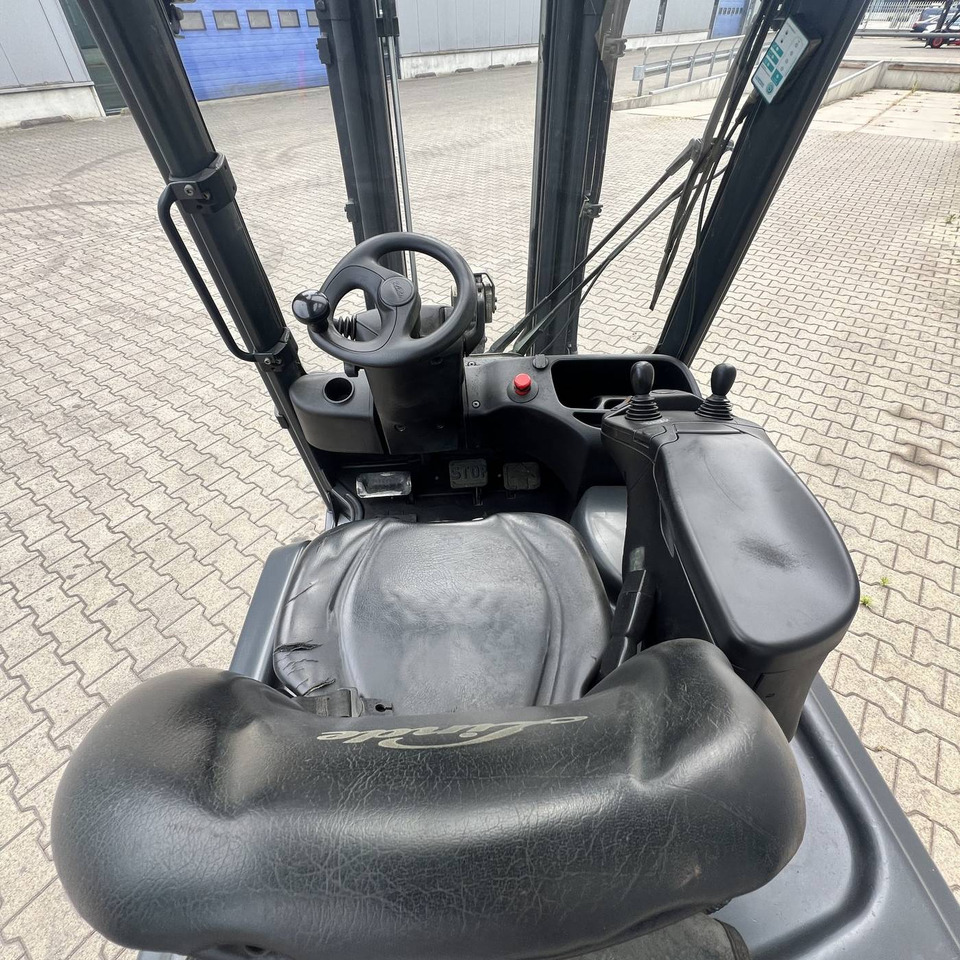 Linde E16PH (386-02) EVO - Chariot élévateur électrique: photos 4 Linde E16PH (386-02) EVO - Chariot élévateur électrique: photos 4