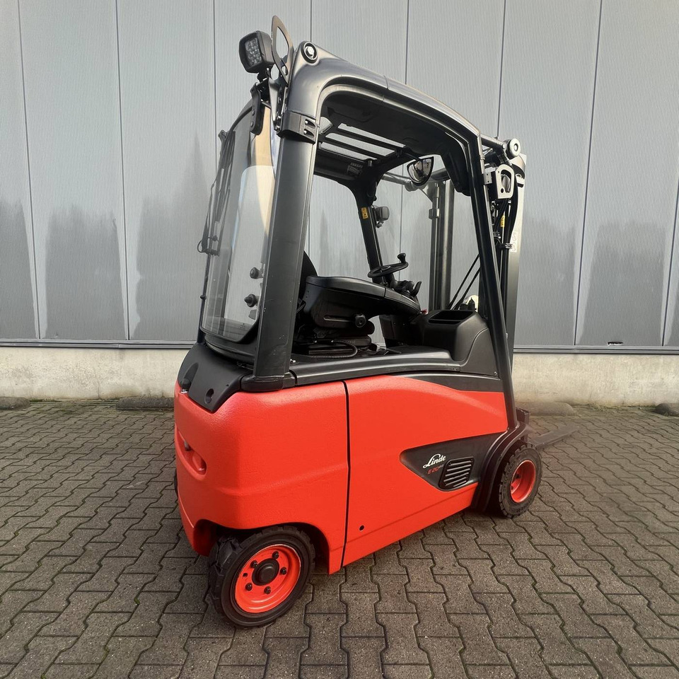 Linde E20PH-02 (386) EVO - Chariot élévateur électrique: photos 4 Linde E20PH-02 (386) EVO - Chariot élévateur électrique: photos 4