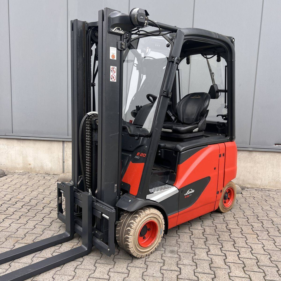 Linde E20PH (386-02) EVO - Chariot élévateur électrique: photos 1 Linde E20PH (386-02) EVO - Chariot élévateur électrique: photos 1