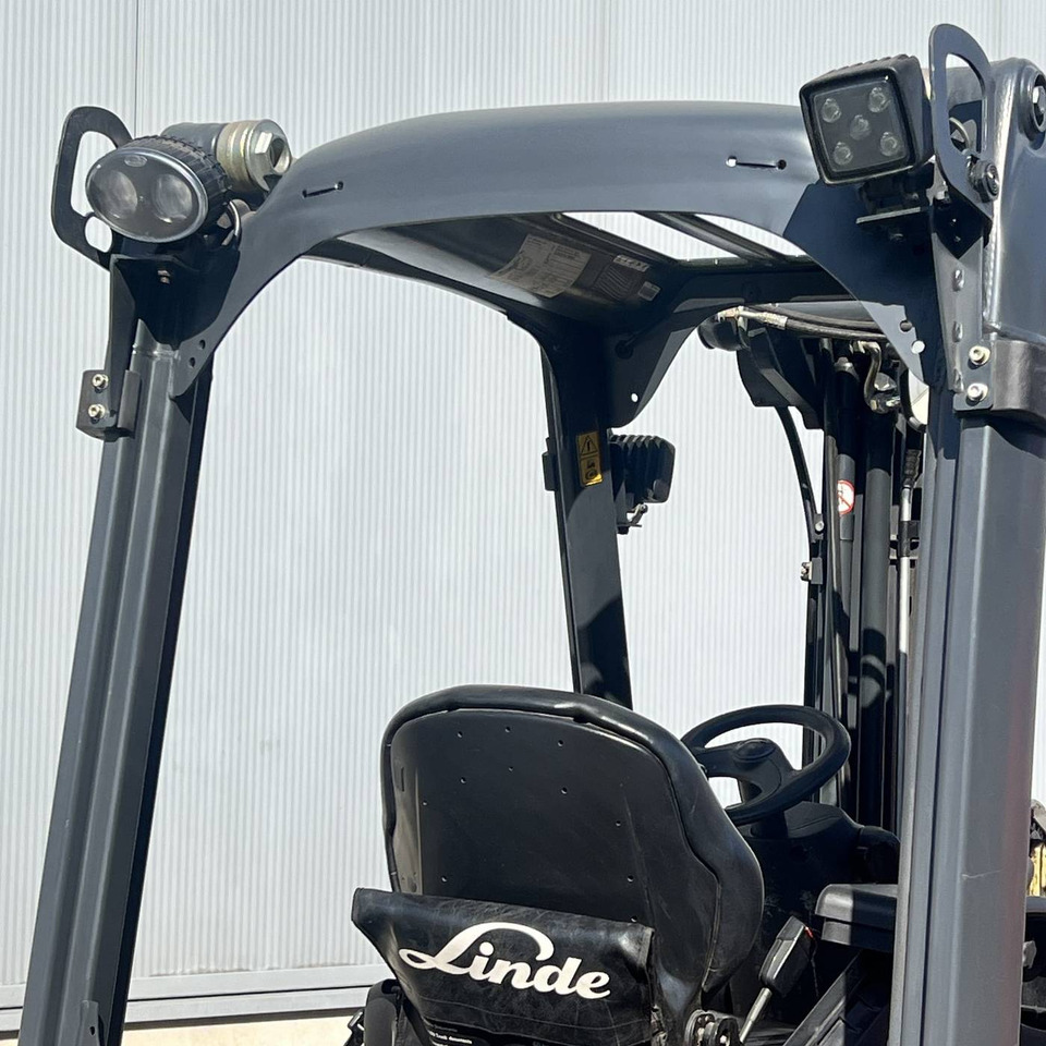 Linde E20PL (386-01) - Chariot élévateur électrique: photos 4 Linde E20PL (386-01) - Chariot élévateur électrique: photos 4