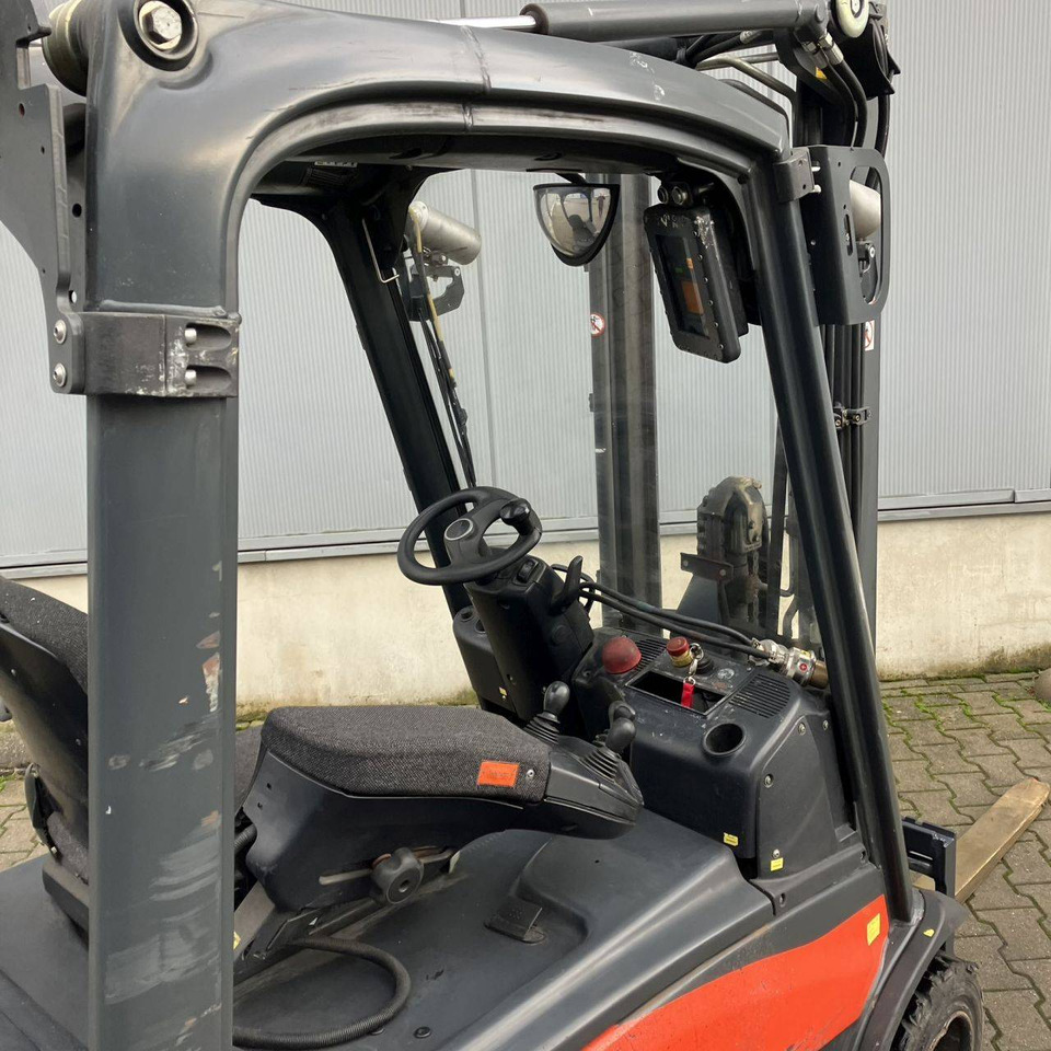 Linde E20PL (386-02) EVO EX - Chariot élévateur électrique: photos 3 Linde E20PL (386-02) EVO EX - Chariot élévateur électrique: photos 3