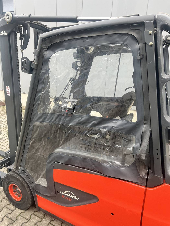 Linde E25/600HL (387) - Chariot élévateur électrique: photos 4 Linde E25/600HL (387) - Chariot élévateur électrique: photos 4