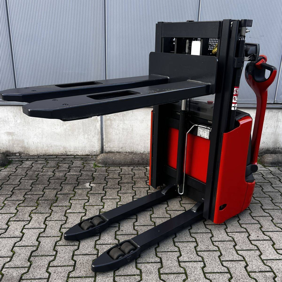 Linde L12 (1172) - Gerbeur: photos 5 Linde L12 (1172) - Gerbeur: photos 5