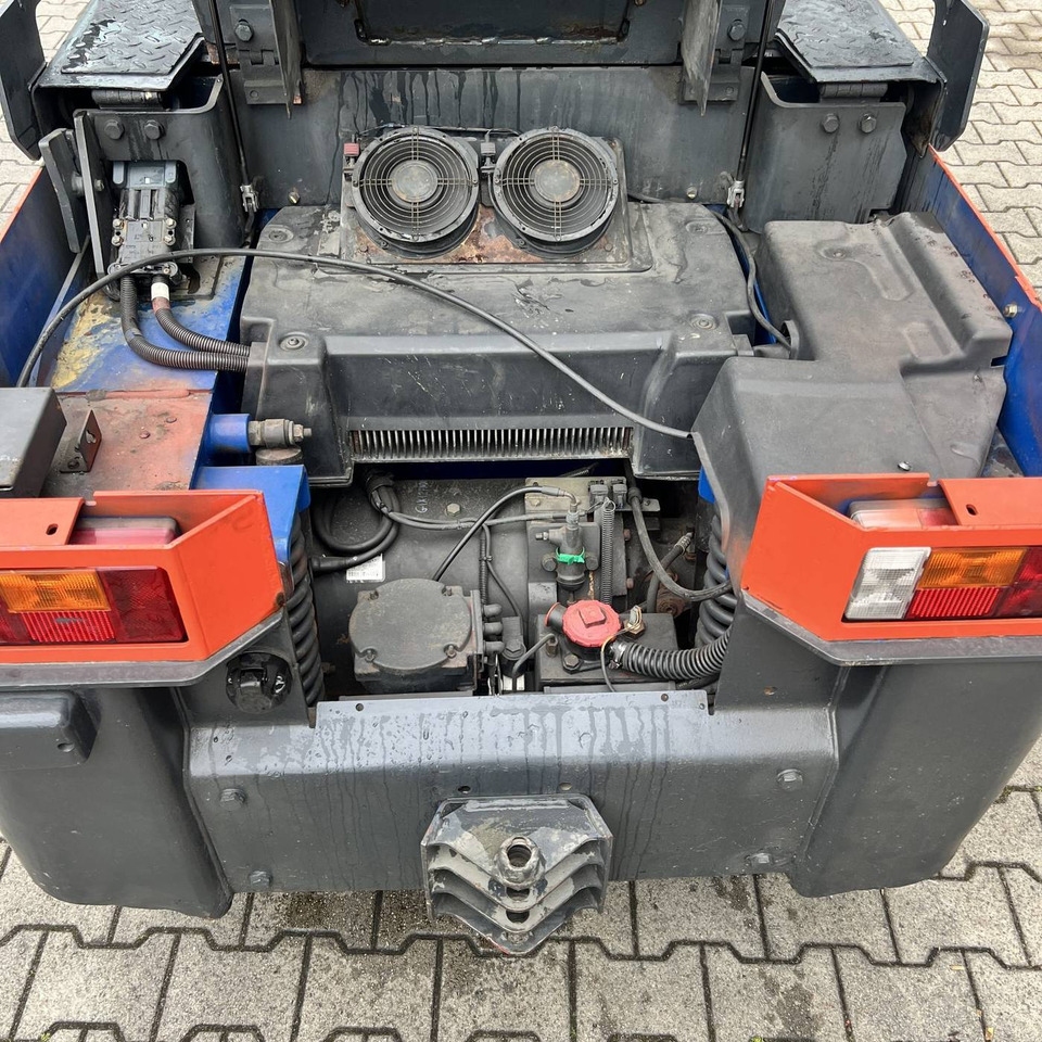 Chariot tracteur Linde P250 LWB (127): photos 9
