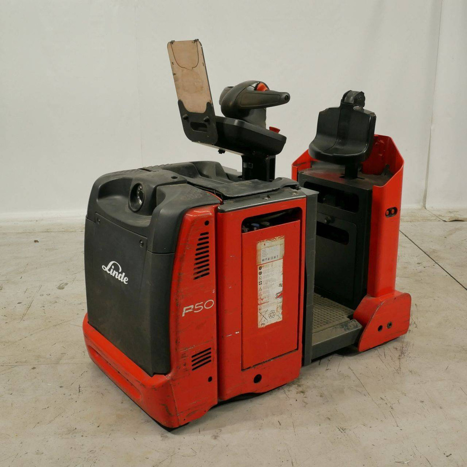 Linde P50C (1190) - Chariot tracteur: photos 1 Linde P50C (1190) - Chariot tracteur: photos 1