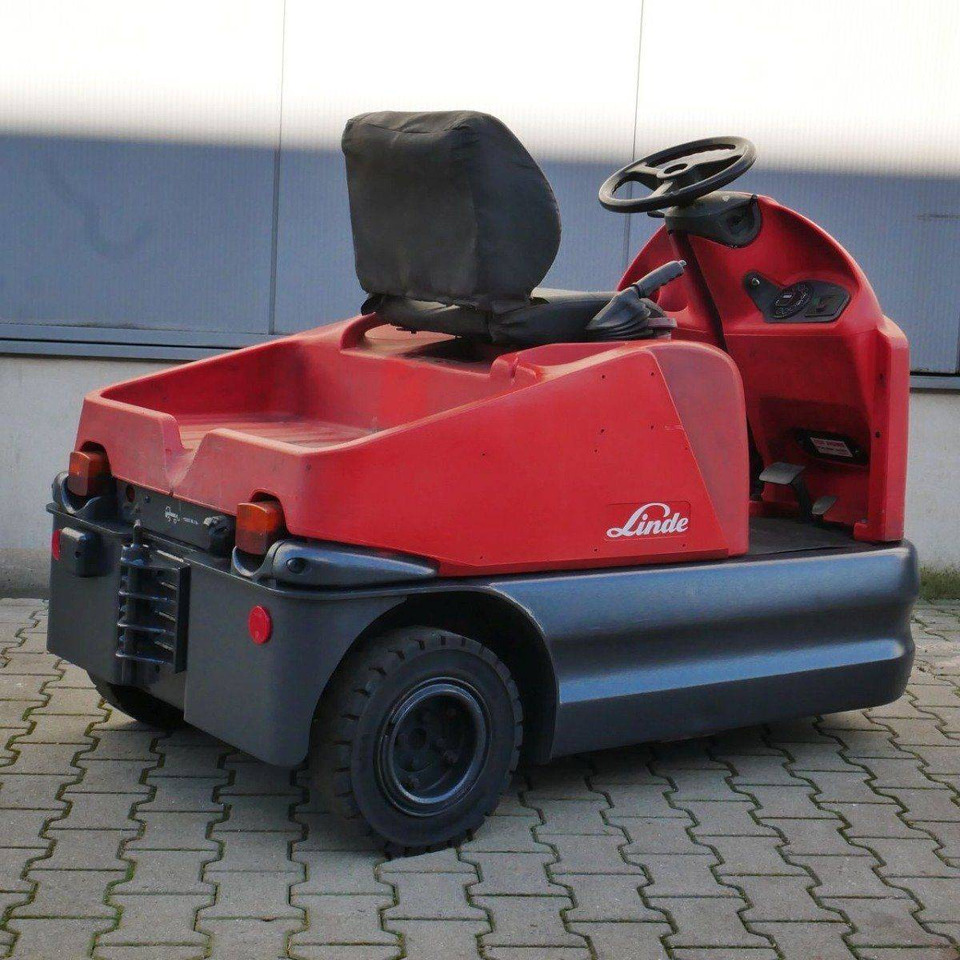 Linde P60Z (126) - Chariot tracteur: photos 2 Linde P60Z (126) - Chariot tracteur: photos 2