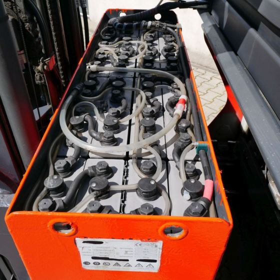 Linde R12B (1120) - Chariot à mât rétractable: photos 3 Linde R12B (1120) - Chariot à mât rétractable: photos 3