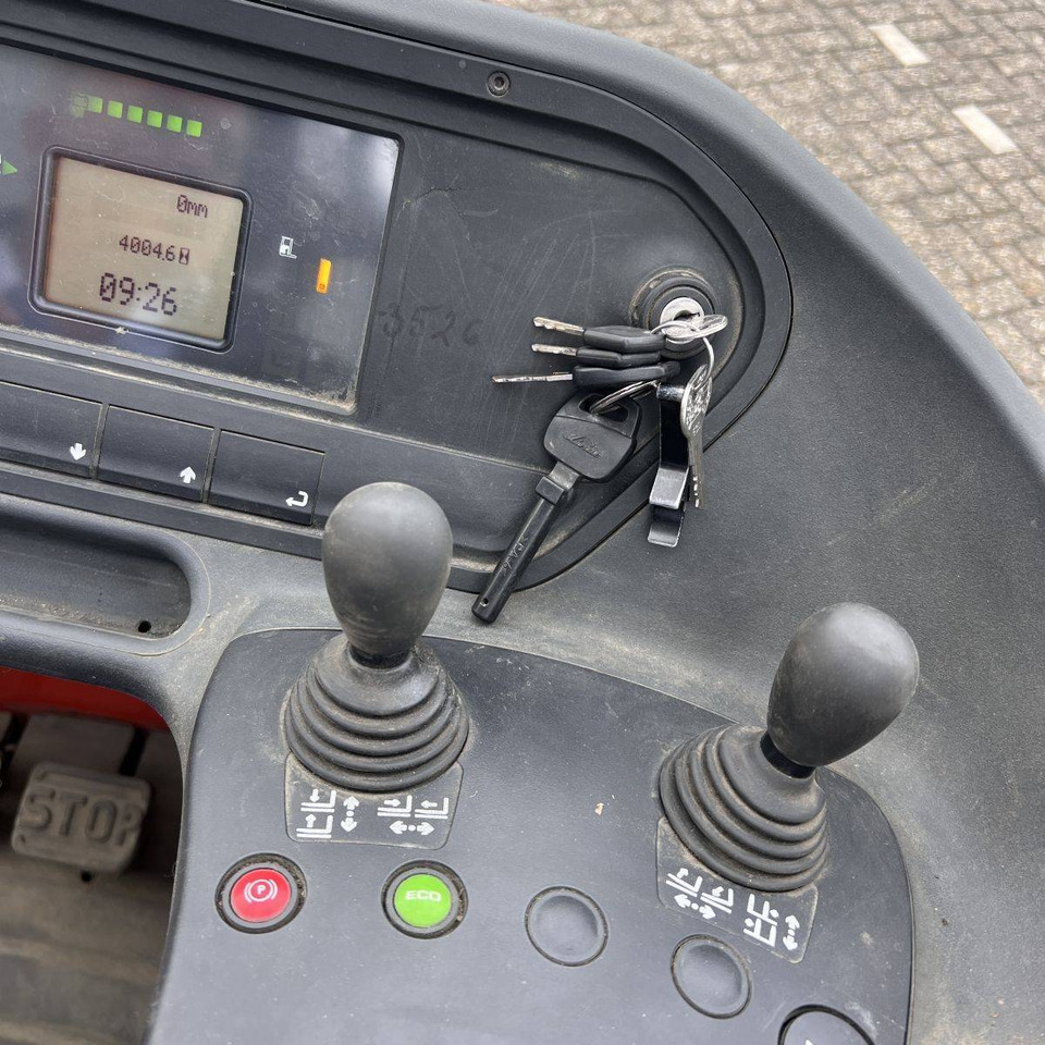 Chariot à mât rétractable Linde R14 HD (1120): photos 6 Chariot à mât rétractable Linde R14 HD (1120): photos 6