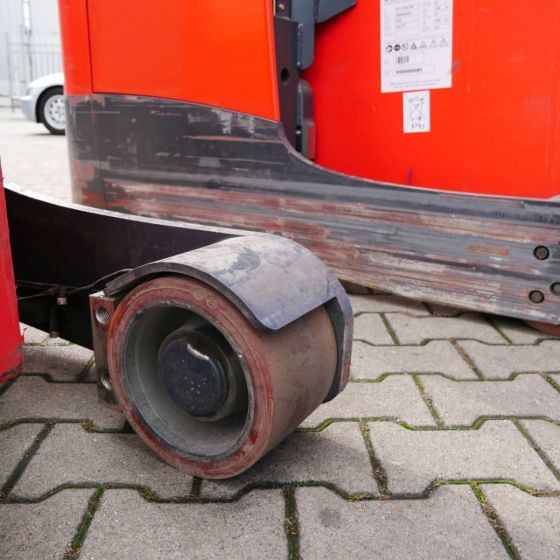 Linde R17XHD (116-03) - Chariot à mât rétractable: photos 1 Linde R17XHD (116-03) - Chariot à mât rétractable: photos 1