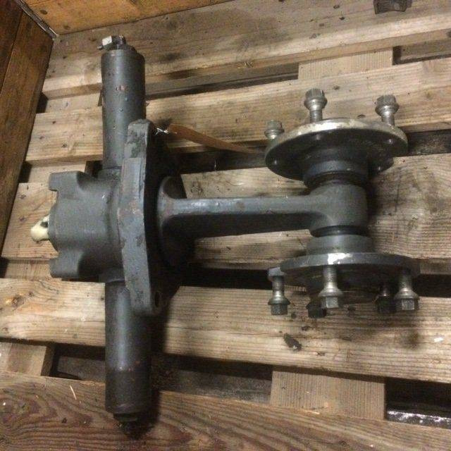 Rear axle for Linde - Essieu et pièces pour Matériel de manutention: photos 1 Rear axle for Linde - Essieu et pièces pour Matériel de manutention: photos 1