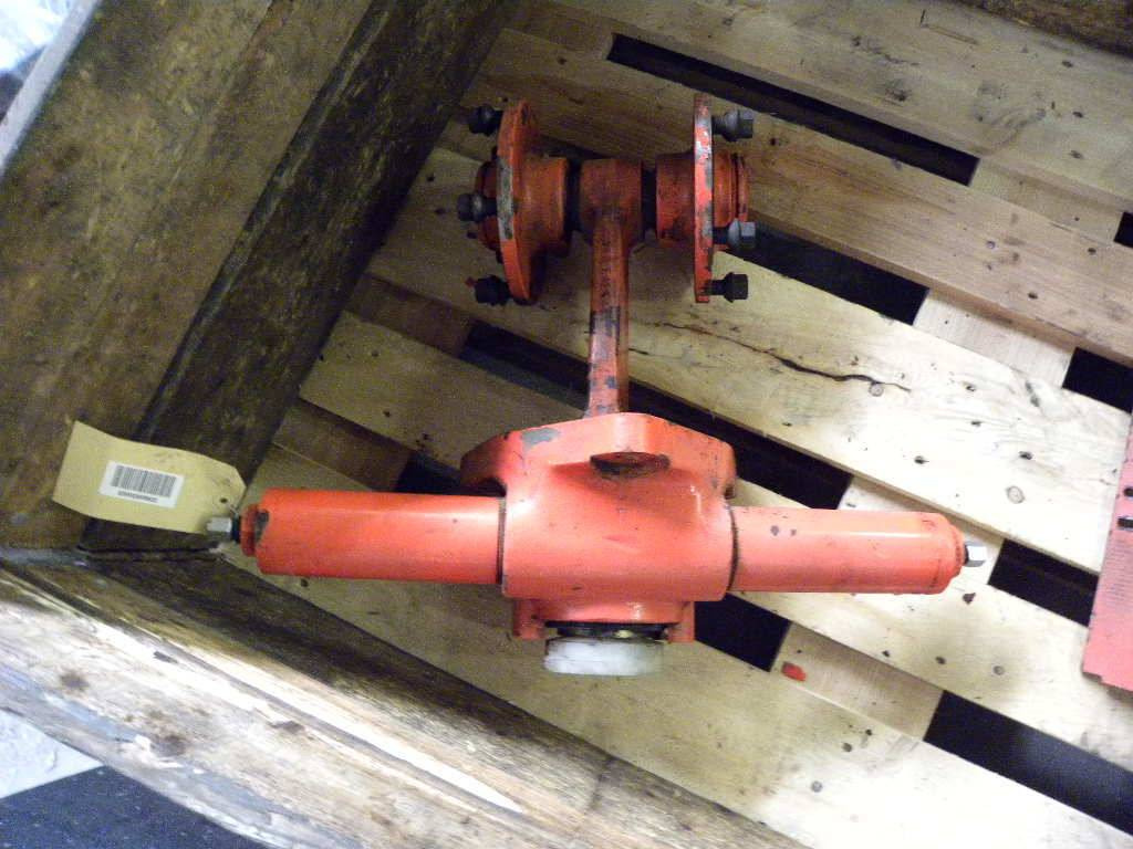 Rear axle for Linde - Essieu et pièces pour Matériel de manutention: photos 1 Rear axle for Linde - Essieu et pièces pour Matériel de manutention: photos 1