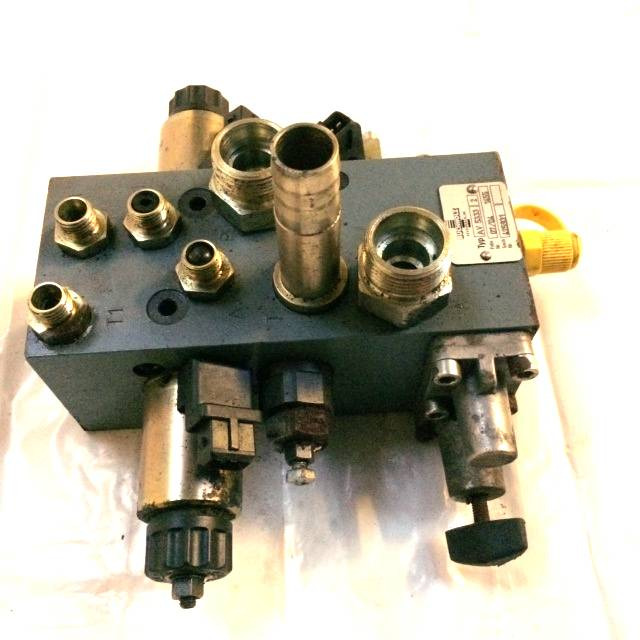 Steering block Hydraulik Still - Valve hydraulique pour Matériel de manutention: photos 2 Steering block Hydraulik Still - Valve hydraulique pour Matériel de manutention: photos 2