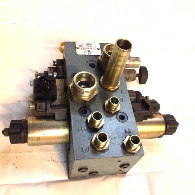 Steering block Hydraulik Still - Valve hydraulique pour Matériel de manutention: photos 3 Steering block Hydraulik Still - Valve hydraulique pour Matériel de manutention: photos 3