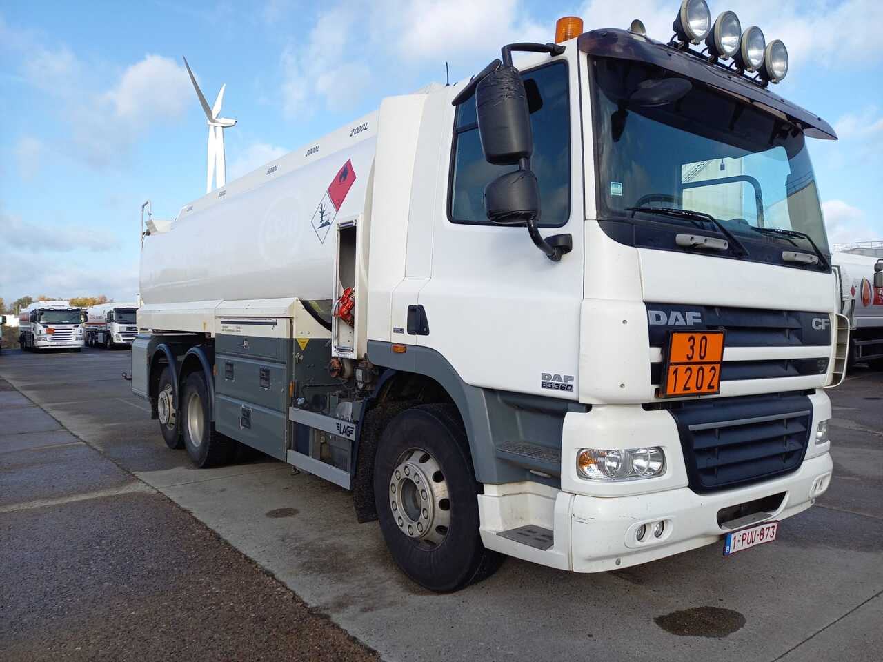 Camion citerne DAF CF85: photos 6