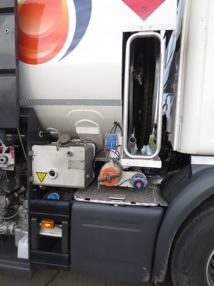 SCANIA G370 - Camion citerne: photos 2 SCANIA G370 - Camion citerne: photos 2