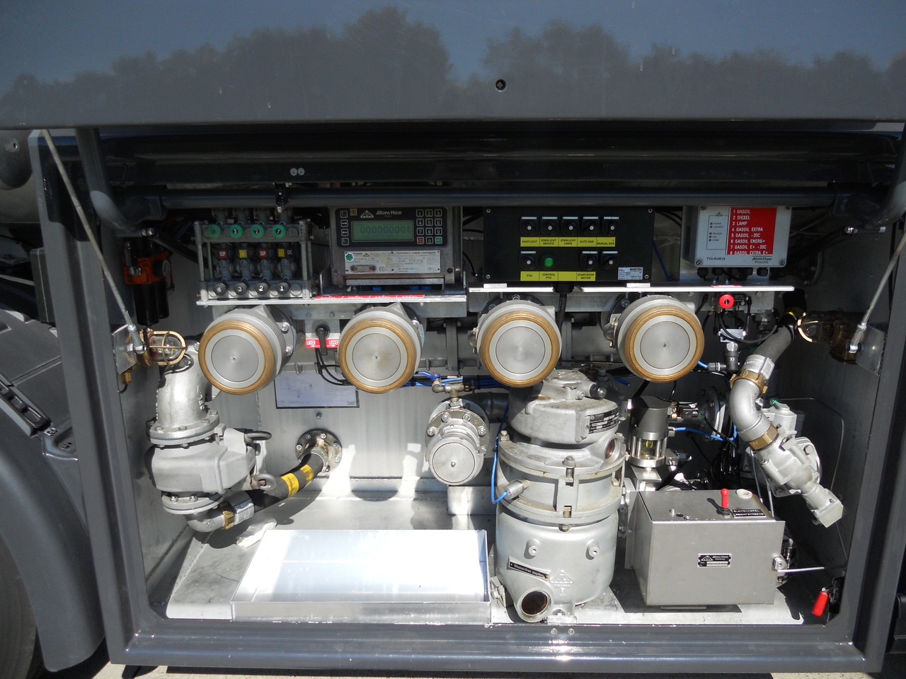 SCANIA G370 - Camion citerne: photos 5 SCANIA G370 - Camion citerne: photos 5