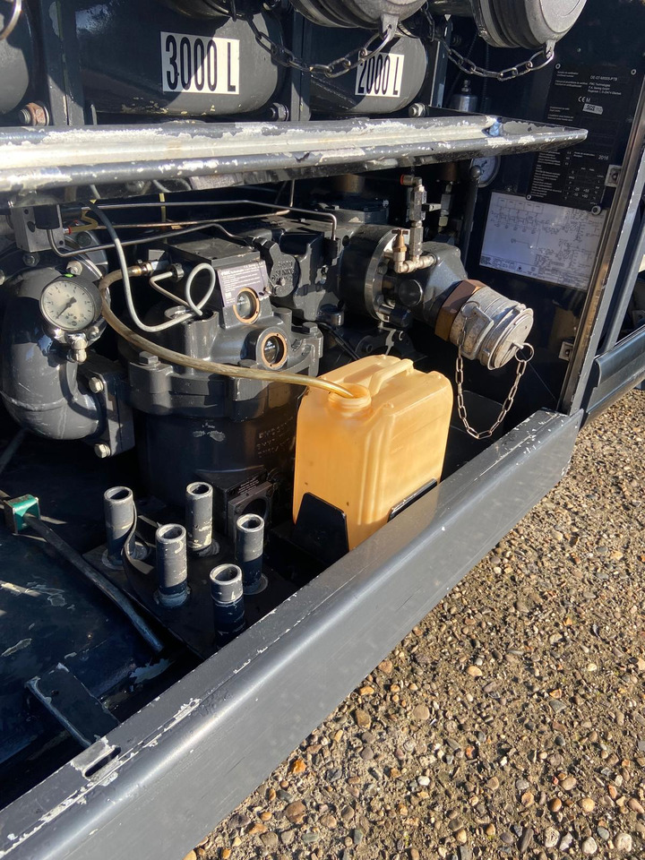 SCANIA P410 - Camion citerne: photos 5 SCANIA P410 - Camion citerne: photos 5