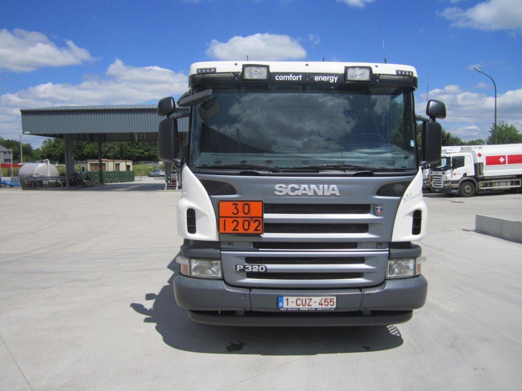 Scania P320 - Camion citerne: photos 2 Scania P320 - Camion citerne: photos 2