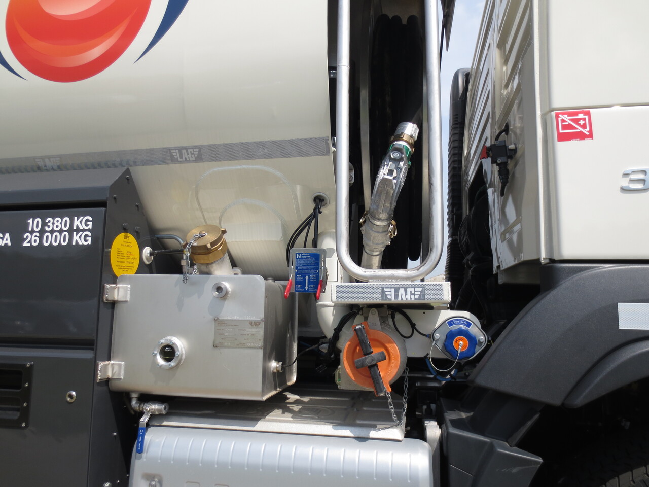 Camion citerne VOLVO FM: photos 10