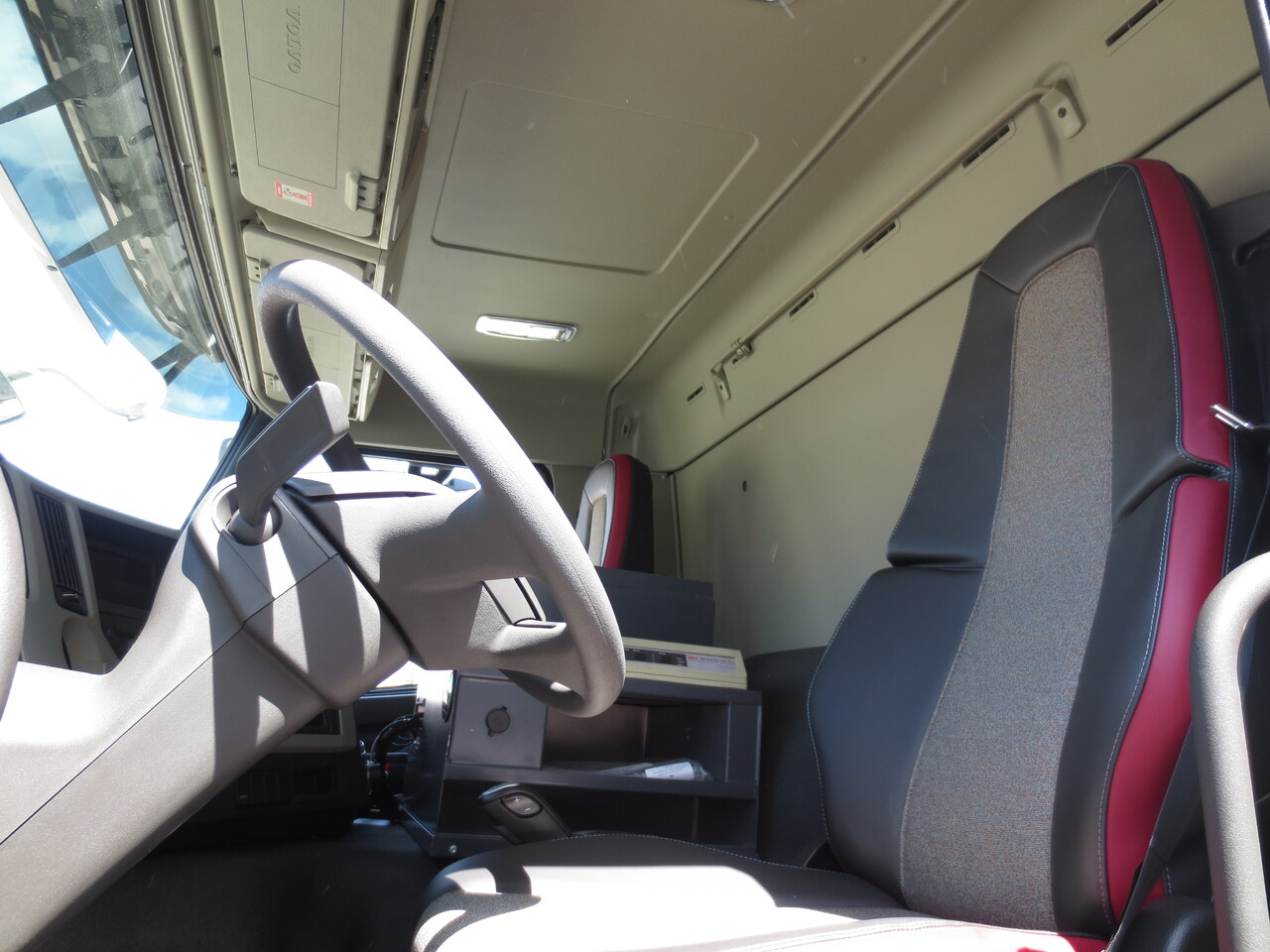 VOLVO FM - Camion citerne: photos 4 VOLVO FM - Camion citerne: photos 4