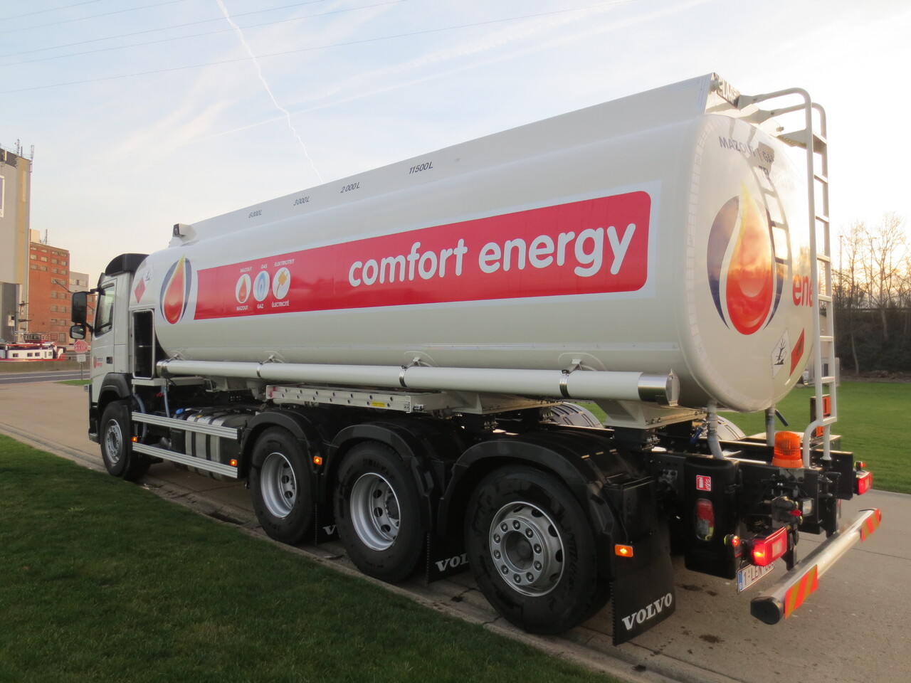 VOLVO FM - Camion citerne: photos 4 VOLVO FM - Camion citerne: photos 4