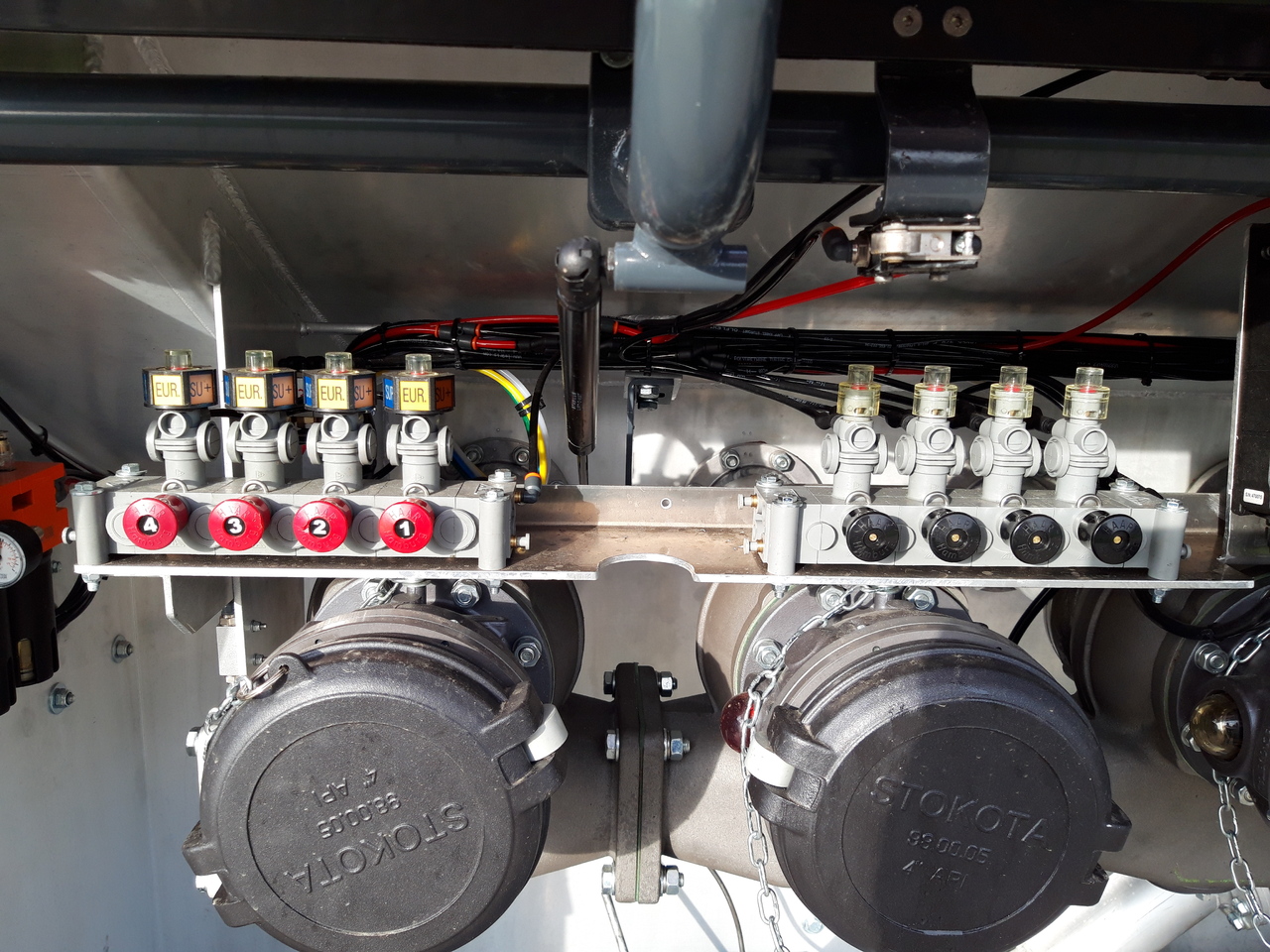 VOLVO FM - Camion citerne: photos 3 VOLVO FM - Camion citerne: photos 3