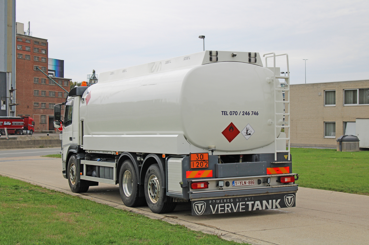 Camion citerne Volvo FM: photos 8