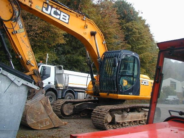 JCB JS220LCT4 JCB JS220LCT4 - Pelle sur chenille: photos 3 JCB JS220LCT4 JCB JS220LCT4 - Pelle sur chenille: photos 3