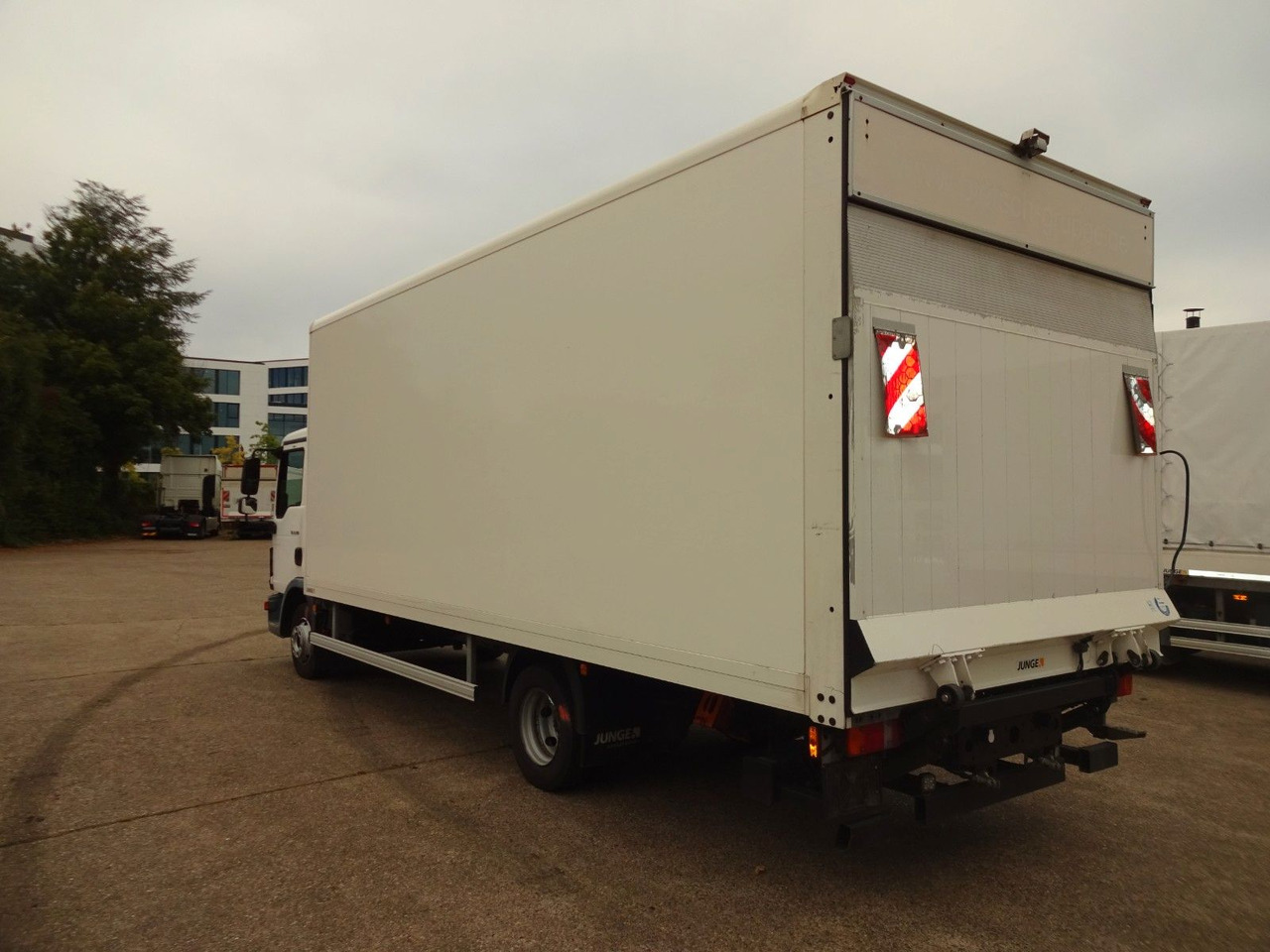 MAN TGL 8.190, LBW, Luft, Tempomat, Standheizung - Fourgon grand volume: photos 5 MAN TGL 8.190, LBW, Luft, Tempomat, Standheizung - Fourgon grand volume: photos 5