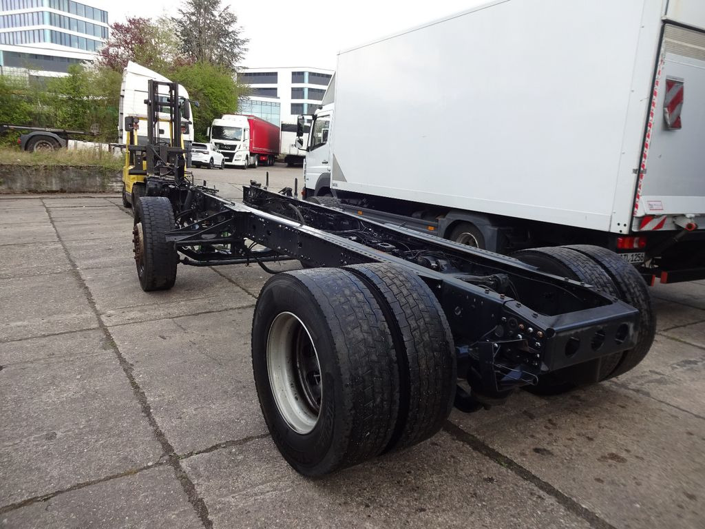 MAN TGX 18.480, Chassis mit Hinterachse, Bj-2016 - Frame/ Châssis pour Camion: photos 3 MAN TGX 18.480, Chassis mit Hinterachse, Bj-2016 - Frame/ Châssis pour Camion: photos 3