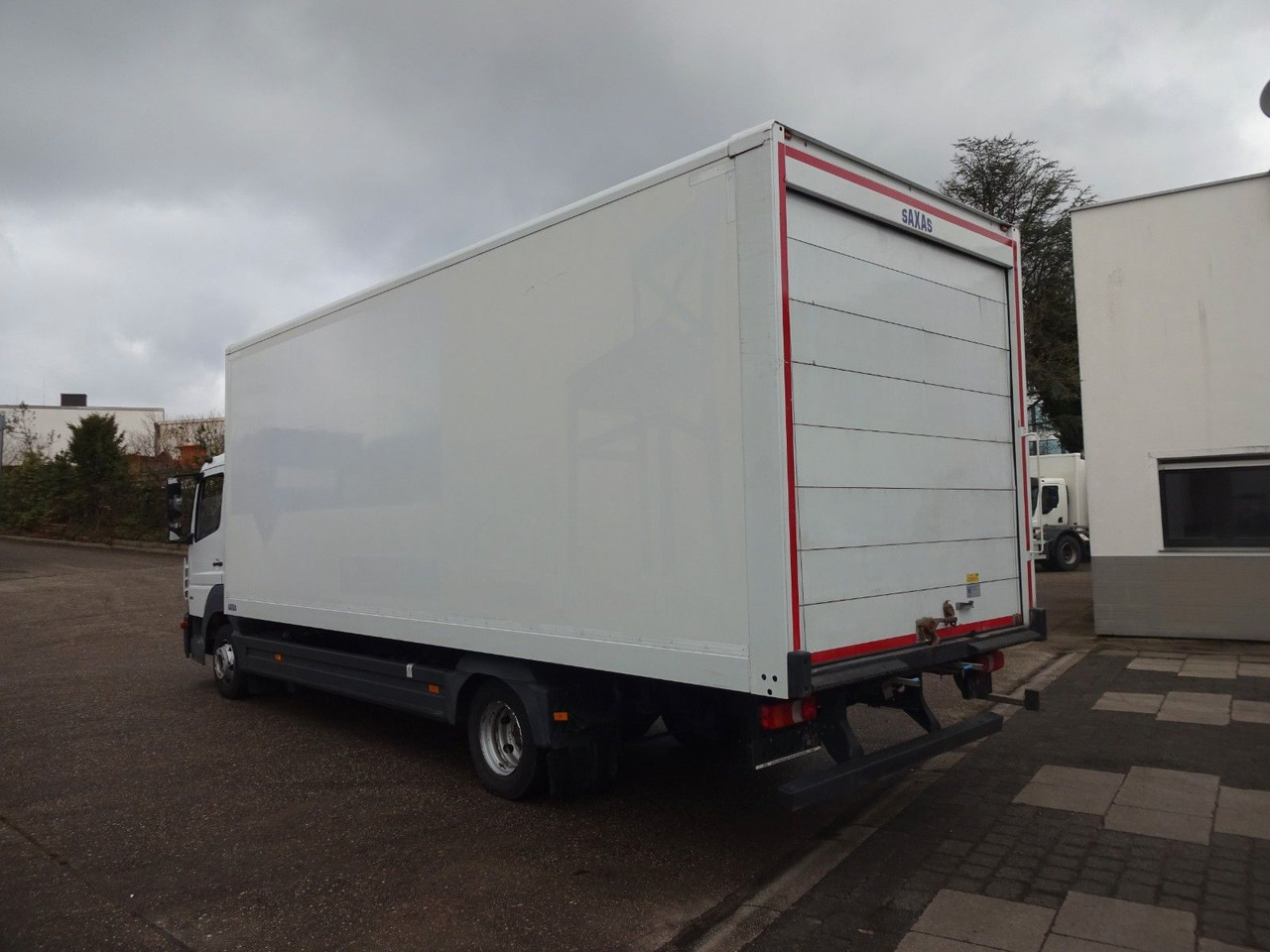 Mercedes-Benz Atego 818, Koffer mit Rolltor - Fourgon grand volume: photos 5 Mercedes-Benz Atego 818, Koffer mit Rolltor - Fourgon grand volume: photos 5