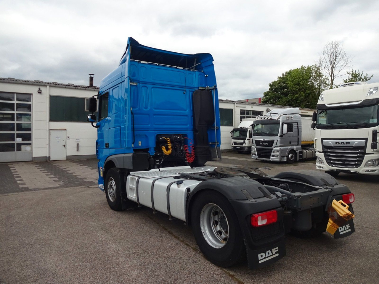 DAF XF 440, SC, Klima, 2 x Tank, Intarder, - Tracteur routier: photos 5 DAF XF 440, SC, Klima, 2 x Tank, Intarder, - Tracteur routier: photos 5