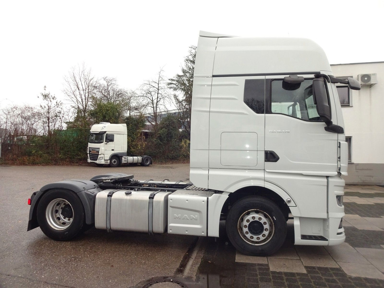 MAN 3 x TGX 18.470, XXL, Intarder, ACC, 2 x Tank - Tracteur routier: photos 4 MAN 3 x TGX 18.470, XXL, Intarder, ACC, 2 x Tank - Tracteur routier: photos 4