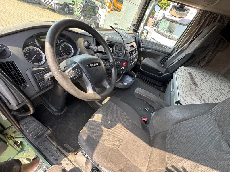 DAF XF 460 6X2 Jumbo Volume kombi Standairco Hefdak 8.1 + 7.8M 120m3 - Camion fourgon: photos 5 DAF XF 460 6X2 Jumbo Volume kombi Standairco Hefdak 8.1 + 7.8M 120m3 - Camion fourgon: photos 5