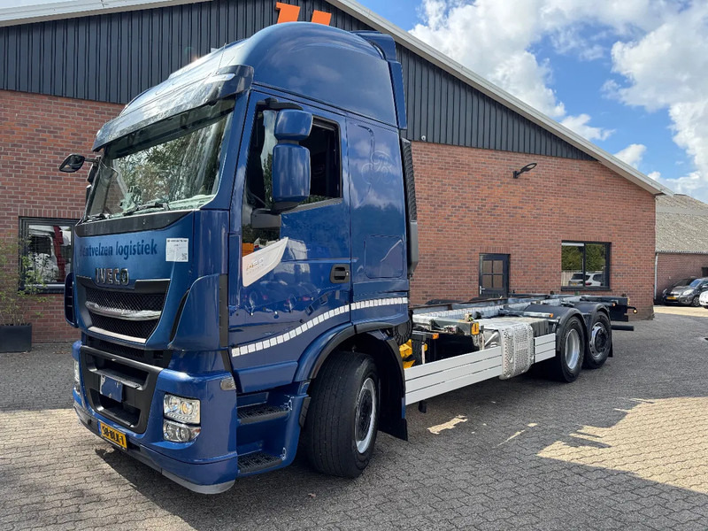 Iveco Stralis 460 AS260 6X2 BDF Stuuras AHK NL Truck - Camion porte-conteneur/ Caisse mobile: photos 1 Iveco Stralis 460 AS260 6X2 BDF Stuuras AHK NL Truck - Camion porte-conteneur/ Caisse mobile: photos 1