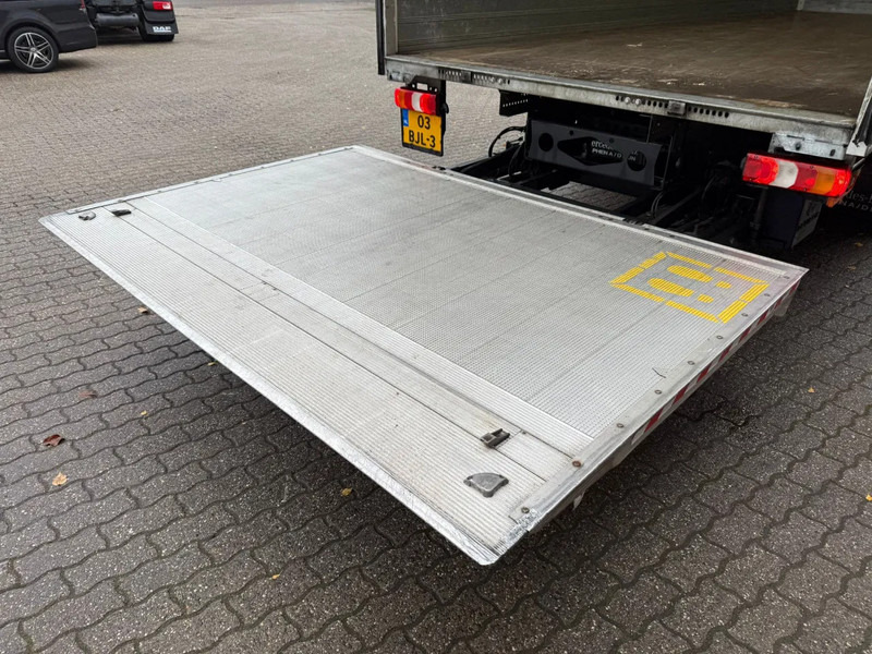 Camion fourgon Mercedes-Benz Atego 1218 7.3M Koffer 1500KG LBW 323.826KM! NL Truck APK/TUV 26-04-2026: photos 18 Camion fourgon Mercedes-Benz Atego 1218 7.3M Koffer 1500KG LBW 323.826KM! NL Truck APK/TUV 26-04-2026: photos 18