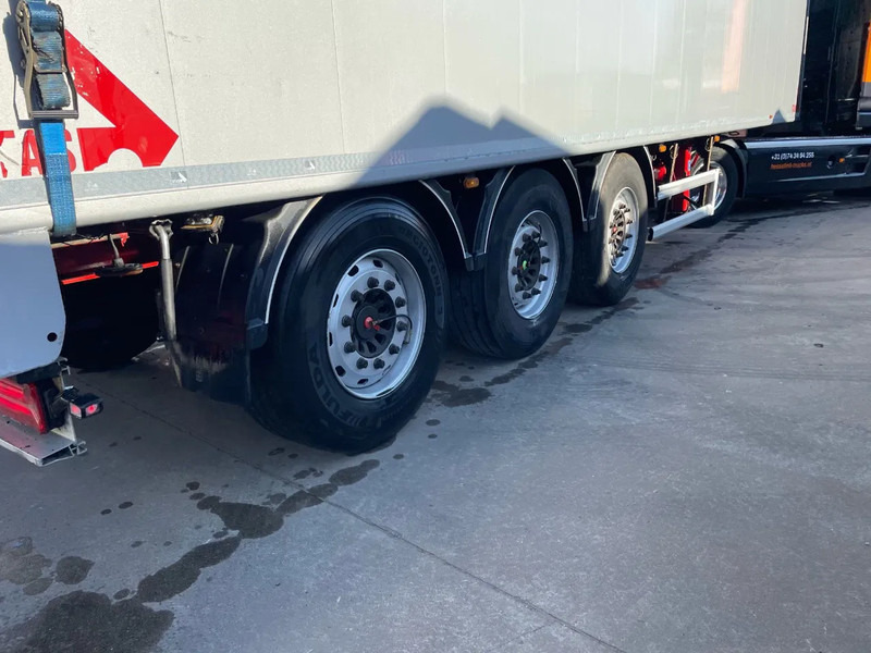 Stas S300ZX 10.5M 70m3 Agrar Liftas SAF Agri - Semi-remorque à fond mouvant: photos 4 Stas S300ZX 10.5M 70m3 Agrar Liftas SAF Agri - Semi-remorque à fond mouvant: photos 4