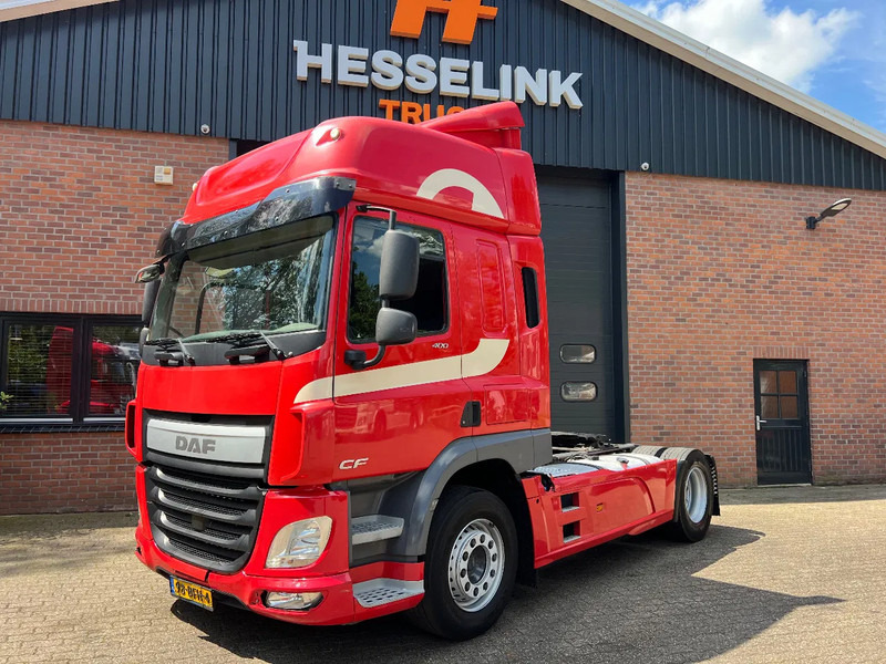 DAF CF 400 4X2 FT Space Cab Side skirts - Tracteur routier: photos 1 DAF CF 400 4X2 FT Space Cab Side skirts - Tracteur routier: photos 1