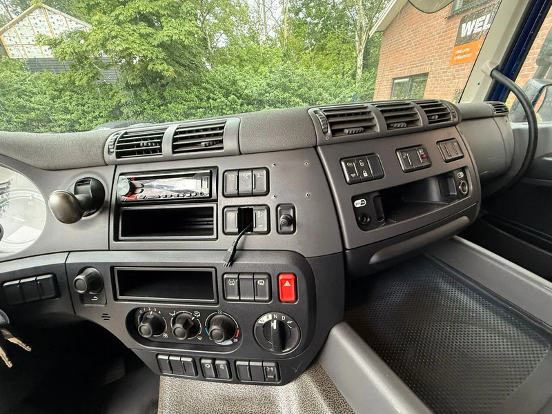 DAF CF 400 Space Cab side ACC 4x2 615.010KM! NL Truck - Tracteur routier: photos 5 DAF CF 400 Space Cab side ACC 4x2 615.010KM! NL Truck - Tracteur routier: photos 5
