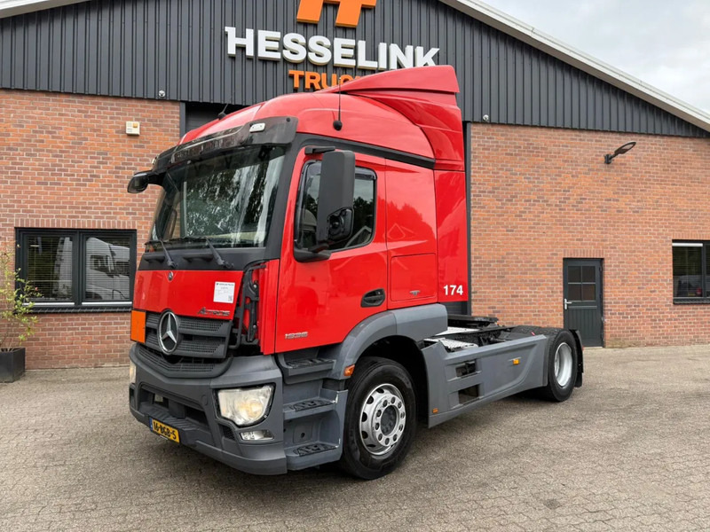 Mercedes-Benz Actros 1936 4X2 NL Truck 724.850KM - Tracteur routier: photos 1 Mercedes-Benz Actros 1936 4X2 NL Truck 724.850KM - Tracteur routier: photos 1