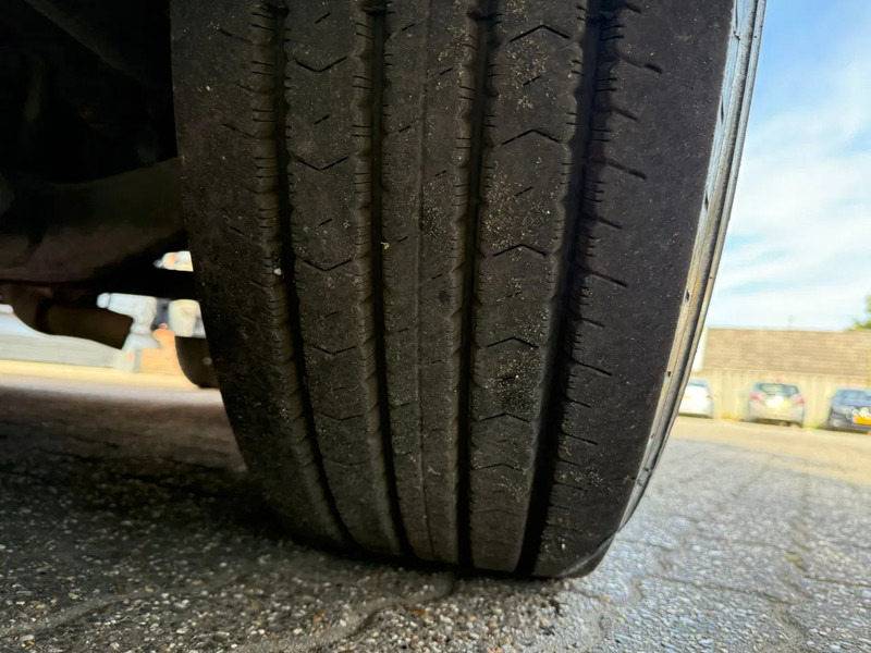 Scania P320 4X2 Airco Spoilers NL Truck APK/TUV 04-2026 - Tracteur routier: photos 3 Scania P320 4X2 Airco Spoilers NL Truck APK/TUV 04-2026 - Tracteur routier: photos 3