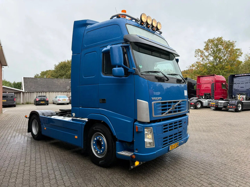 Volvo FH 13.400 Globetrotter XL Handgeschakeld/Manual Hydraulic EURO 5 NL Truck - Tracteur routier: photos 2 Volvo FH 13.400 Globetrotter XL Handgeschakeld/Manual Hydraulic EURO 5 NL Truck - Tracteur routier: photos 2