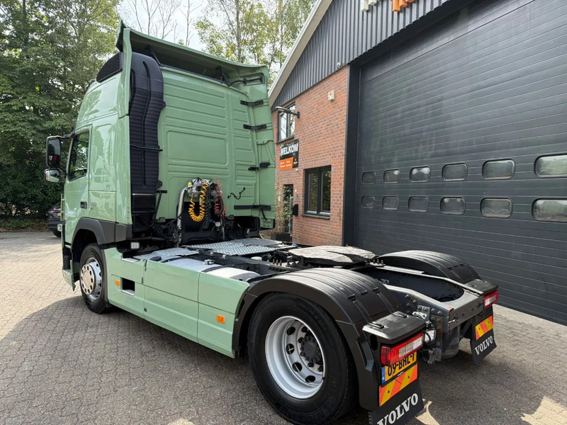 Volvo FM 370 Globetrotter XL Xenon Side skirts NL Truck - Tracteur routier: photos 5 Volvo FM 370 Globetrotter XL Xenon Side skirts NL Truck - Tracteur routier: photos 5